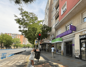 Calle Bravo Murillo 218 Cosmo front