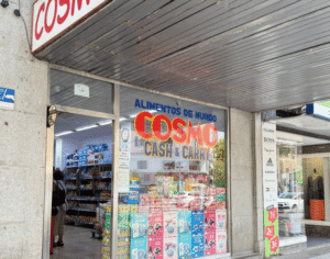 Calle Bravo Murillo 218 Cosmo front shop